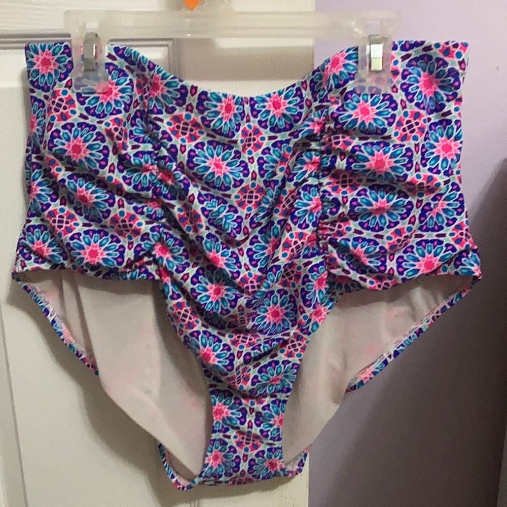 Torrid High Waisted Tile Swim Bottoms Size 2